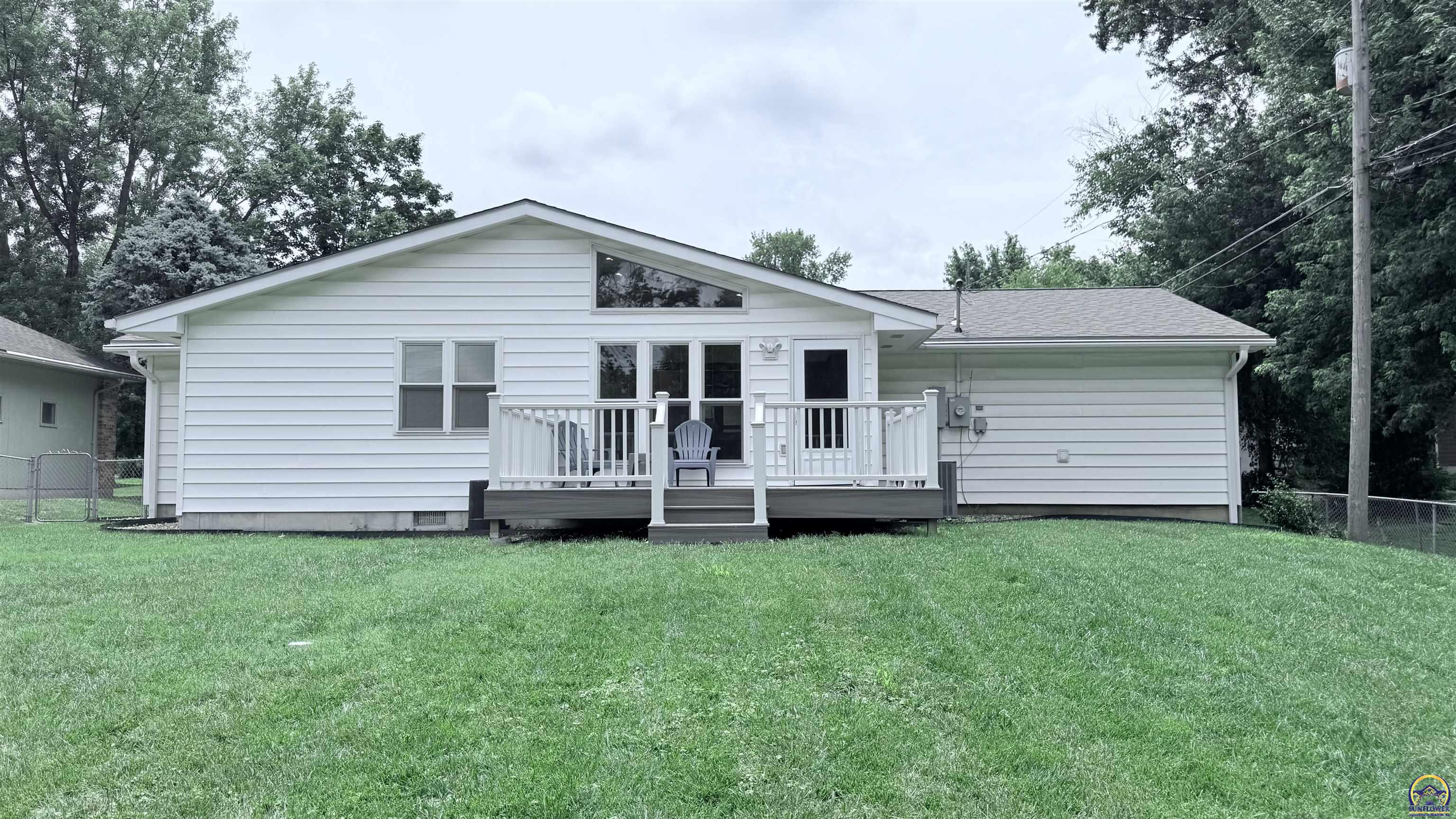 2606 Southwest 9th Street Topeka, KS 66606 - Photo 21 of 26