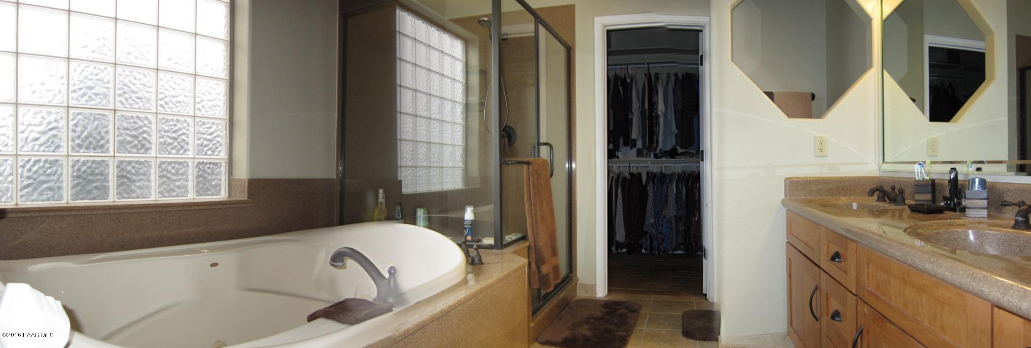 905 Hunter Ridge Road Prescott, AZ 86303 - Photo 14 of 20 Master Bathroom