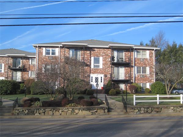25 Pine Street, Unit E Canton, MA 02021 - Photo 1 of 12 Gallery Image 1