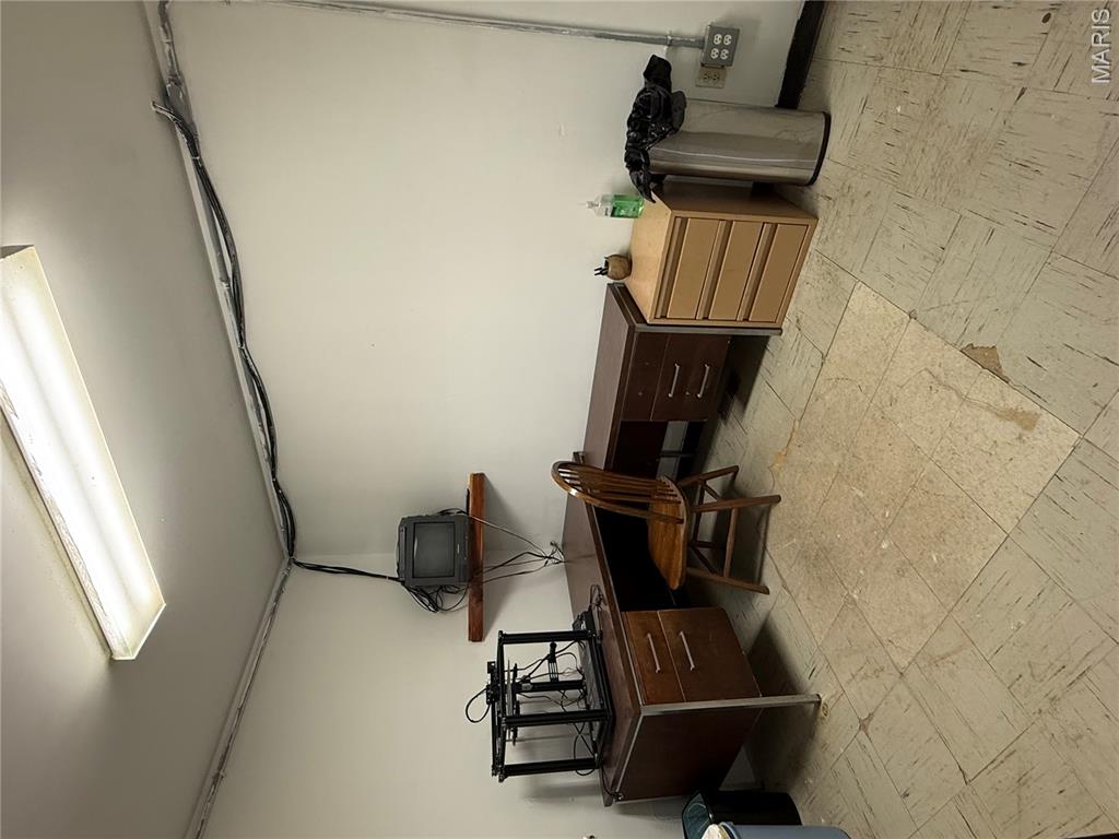12037 State Highway 32 Roby, MO 65557 - Photo 24 of 27