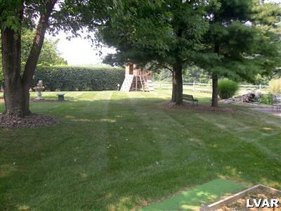 510 Mountain View Road Nazareth, PA 18064 - Photo 8 of 22 Gallery Image 8
