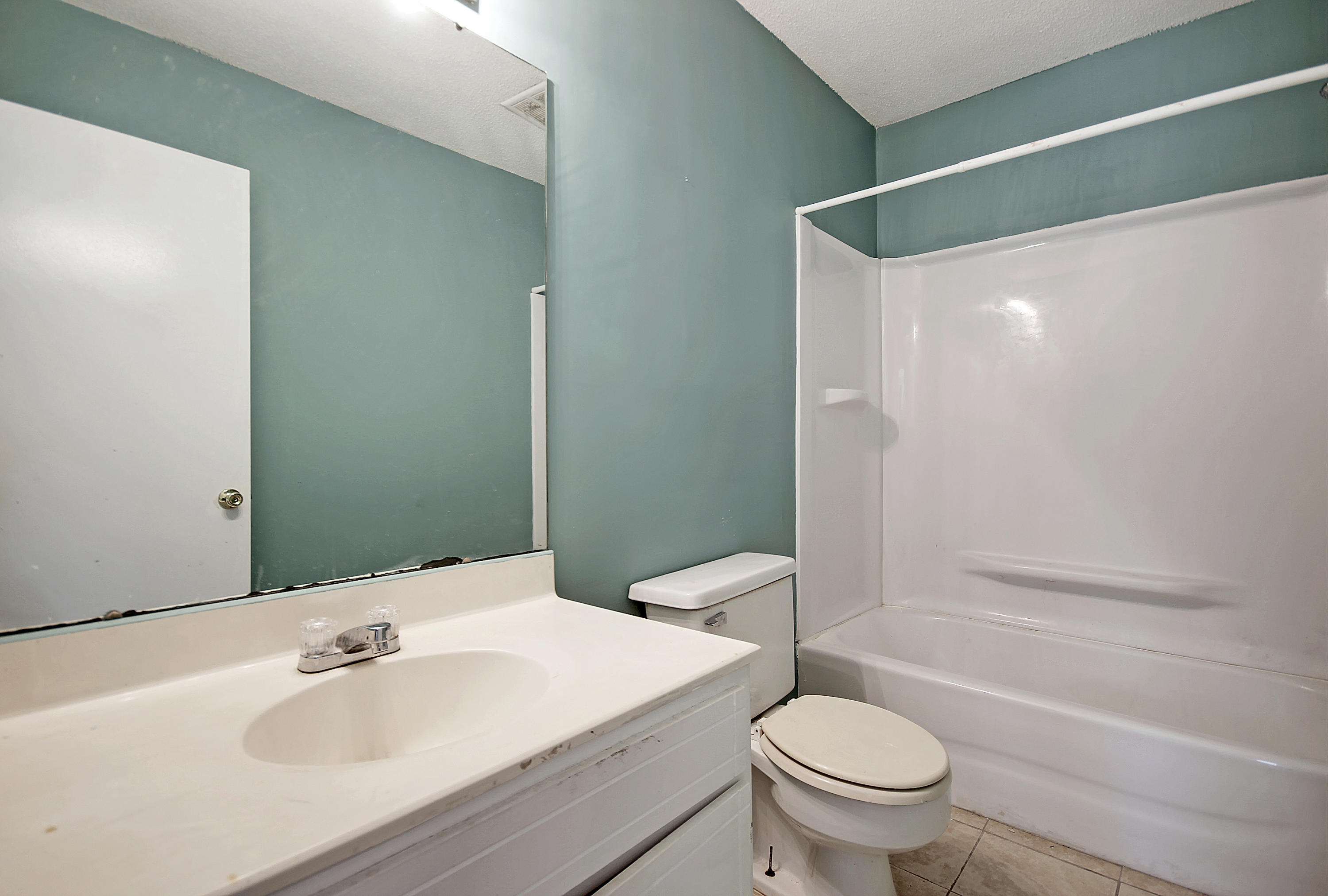 1402 Camp Road, Unit 11F Charleston, SC 29412 - Photo 12 of 21 IMG_6889_IMG_6898 copy