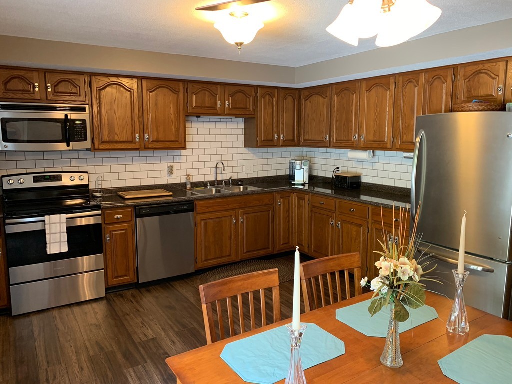 283 Fuller Road, Unit M Chicopee, MA 01020 - Photo 6 of 13 Gallery Image 6