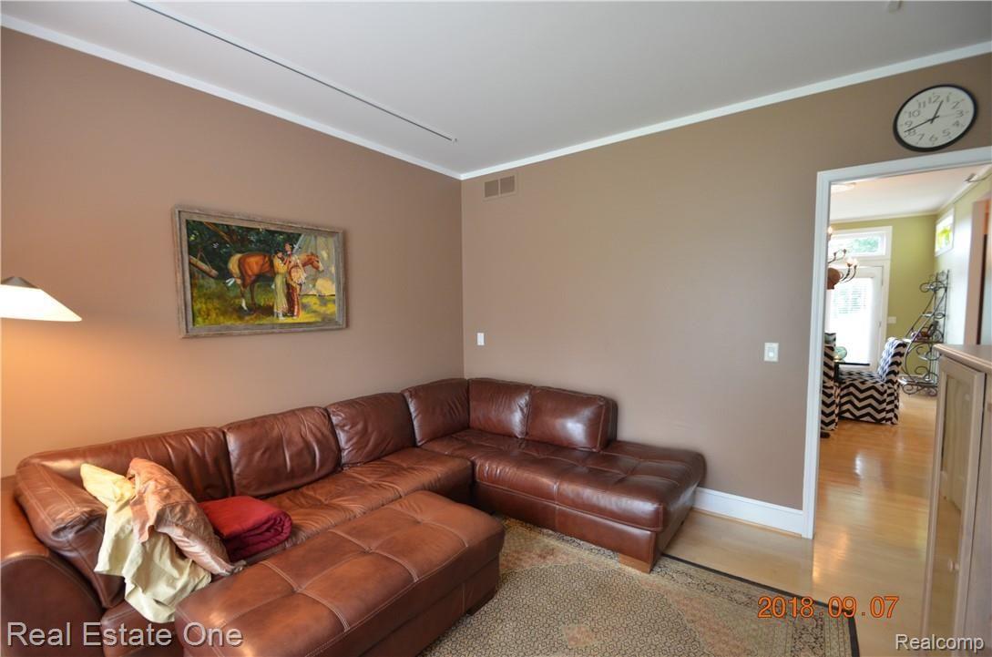 430 East Drahner Road Oxford, MI 48371 - Photo 10 of 43 DSC_0161.JPG