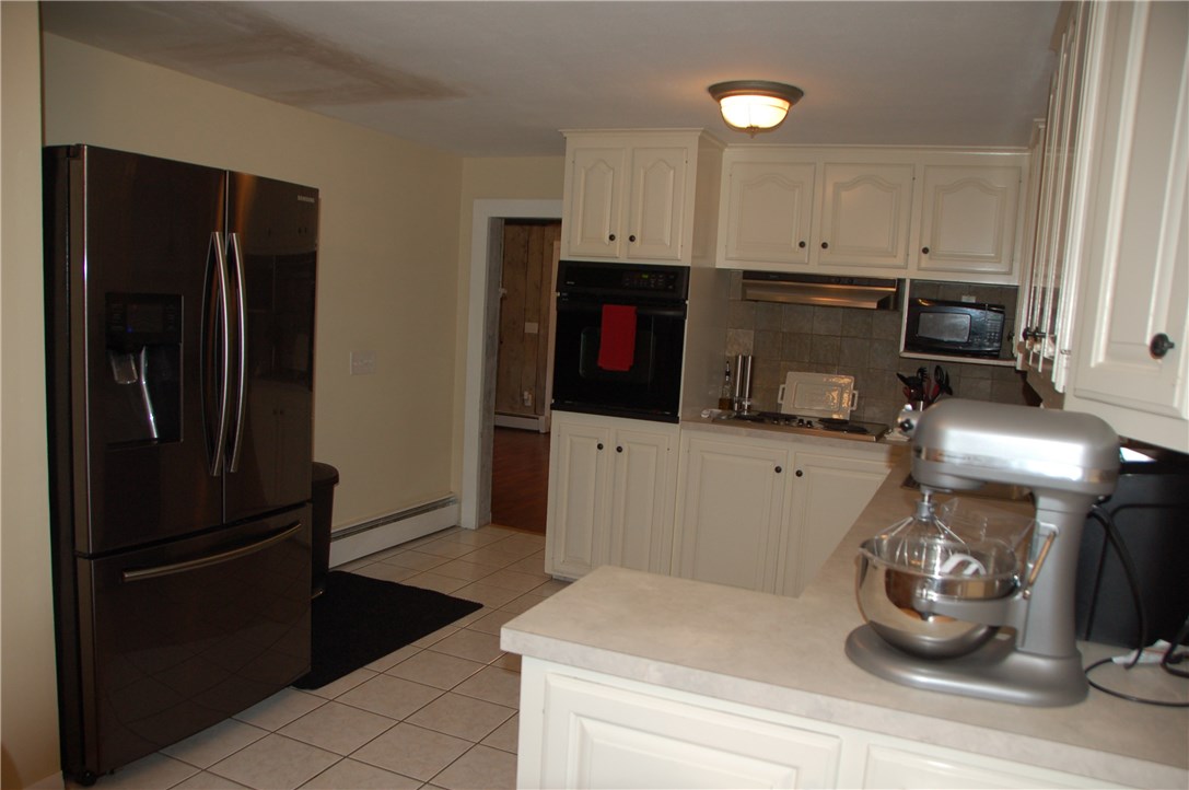 185 Carolina Nooseneck Road Richmond, RI 02898 - Photo 2 of 27