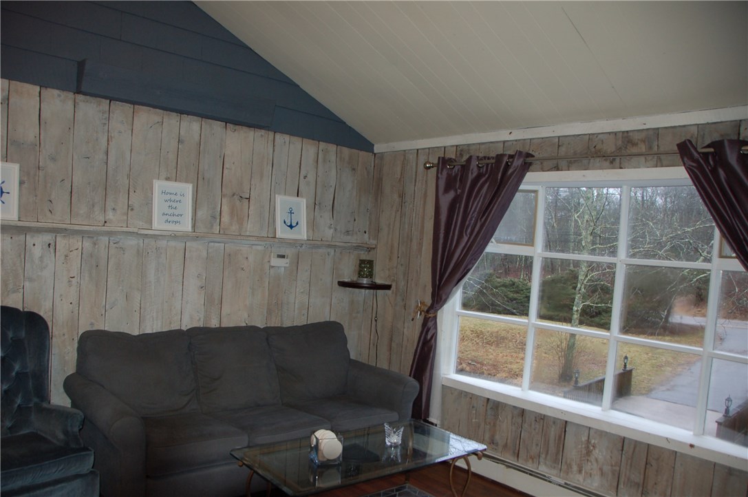 185 Carolina Nooseneck Road Richmond, RI 02898 - Photo 7 of 27