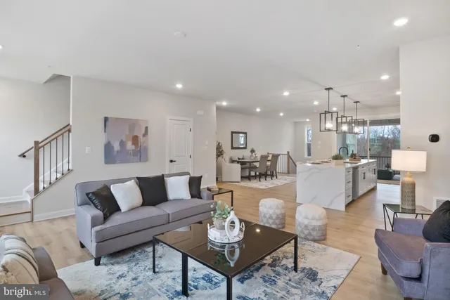 $739,900 | 13806 Ridgeview Court, Hunt Valley, MD 21030