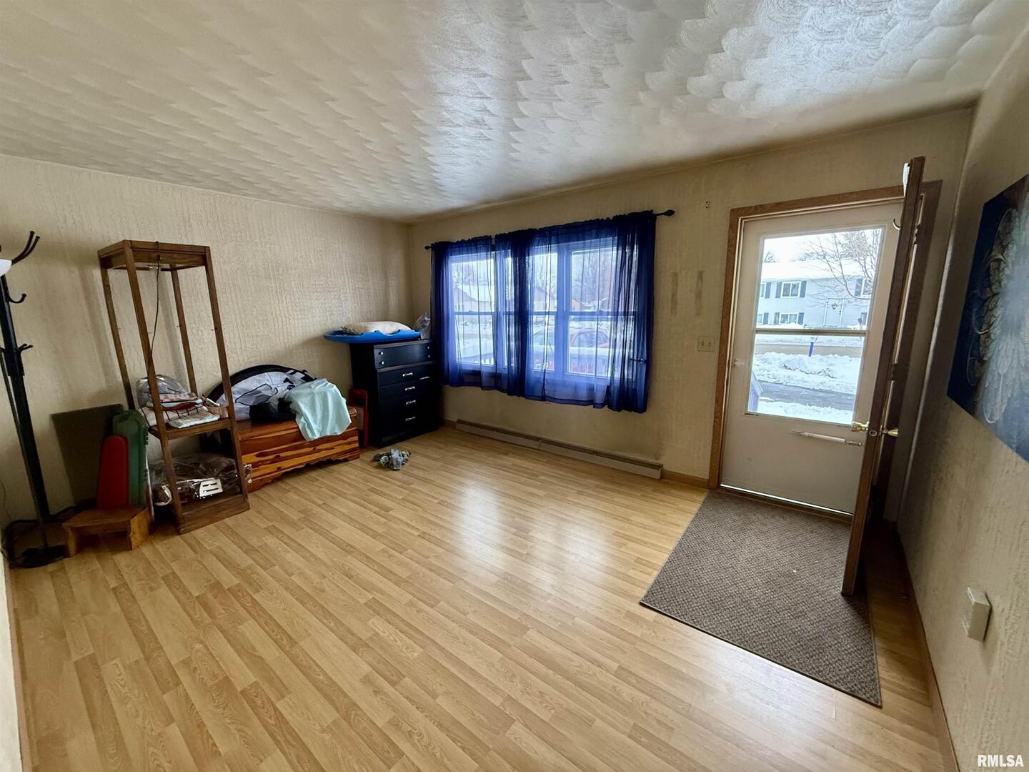 331 6th Street Colona, IL 61241 - Photo 3 of 11 Gallery Image 3