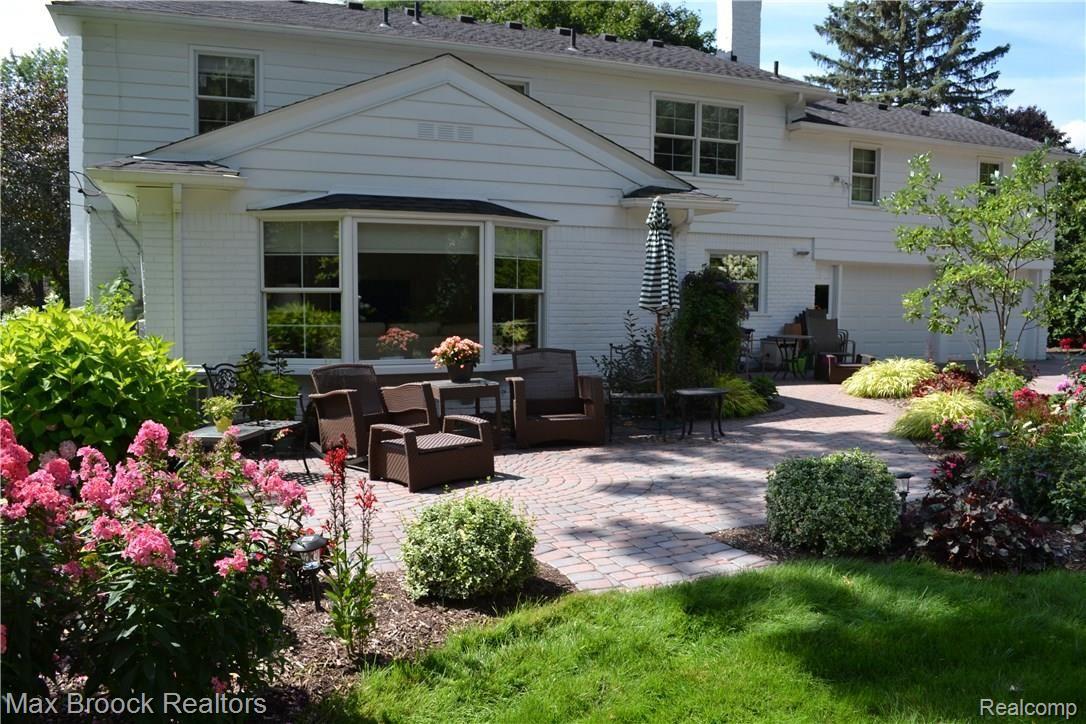 2640 Amberly Road Bloomfield Hills, MI 48301 - Photo 6 of 29 DSC_0416.JPG