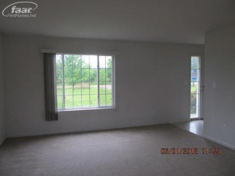 8242 Cook Road Swartz Creek, MI 48473 - Photo 2 of 10 20145161-1.JPG