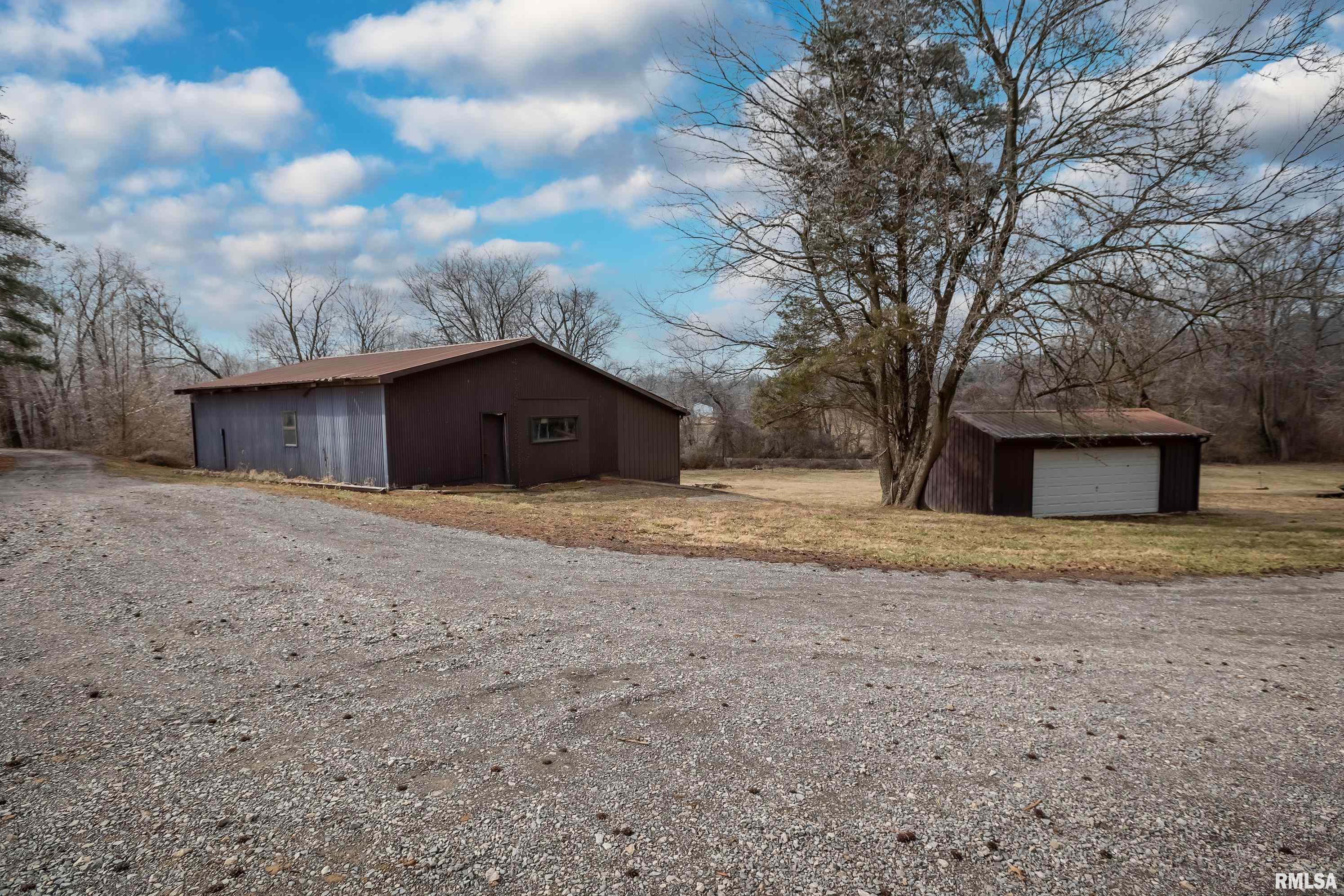 14051 Corinth Road Johnston City, IL 62951 - Photo 7 of 28 Gallery Image 7