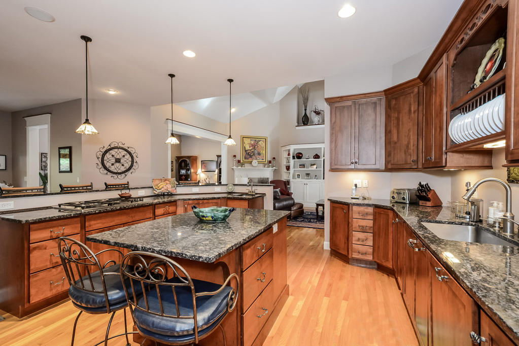 308 Cairn Ridge Road East Falmouth, MA 02536 - Photo 8 of 43 Kitchen