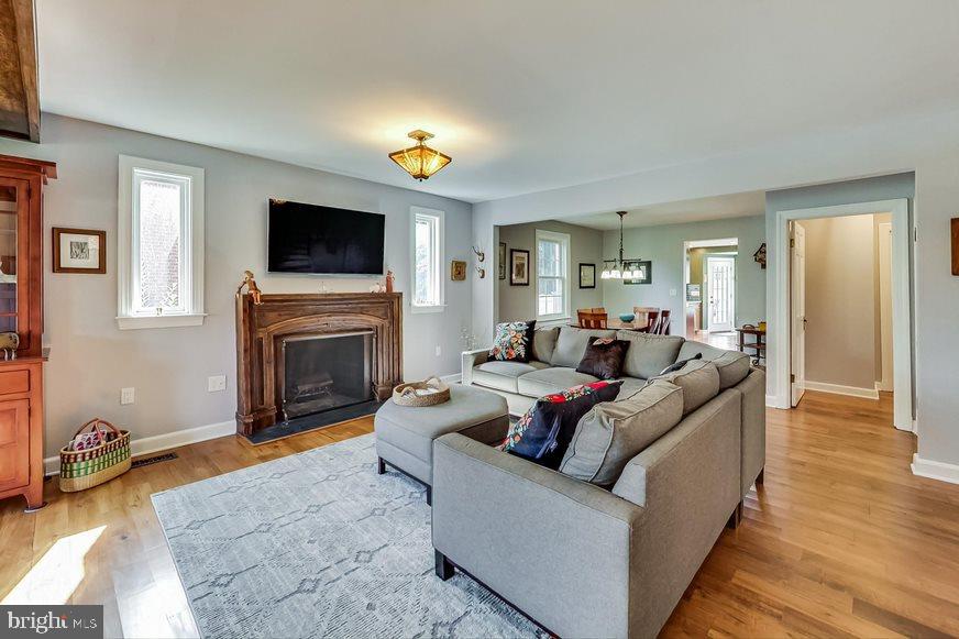 404 West 2nd Street Frederick, MD 21701 - Photo 5 of 29