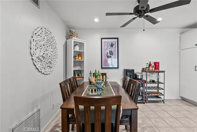 $450,000 | 25736 Player Drive, Unit R4, Valencia, CA 91355