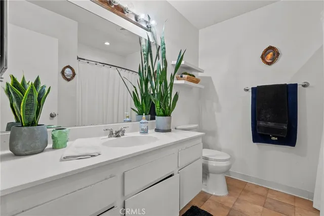 $450,000 | 25736 Player Drive, Unit R4, Valencia, CA 91355