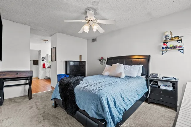 $450,000 | 25736 Player Drive, Unit R4, Valencia, CA 91355