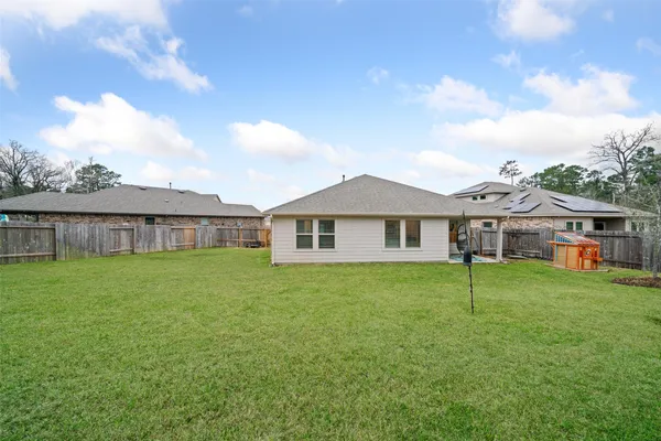 $2,100 | 3308 Cold Swan Court, Conroe, TX 77301
