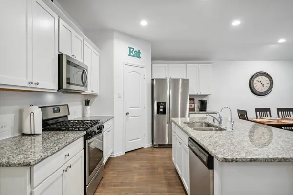 $2,100 | 3308 Cold Swan Court, Conroe, TX 77301