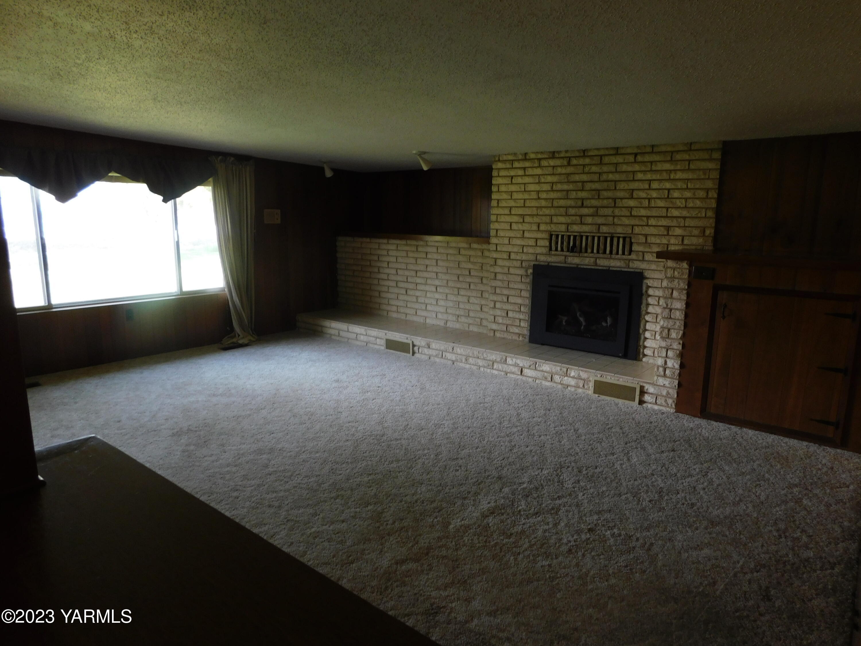 4-Living Rm
