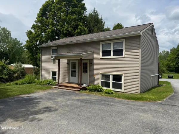 $1,400 | 77 Wilshire Drive, Cheshire, MA 01225