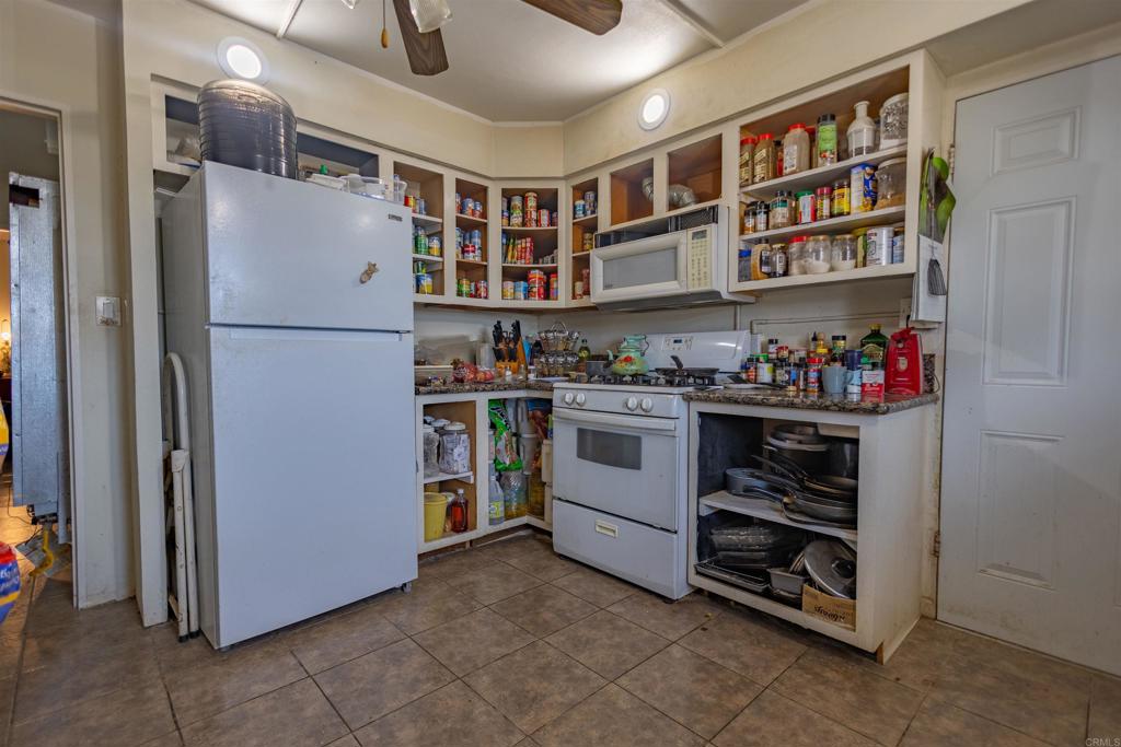 13765 Fremont Street Trona, CA 93562 - Photo 18 of 31