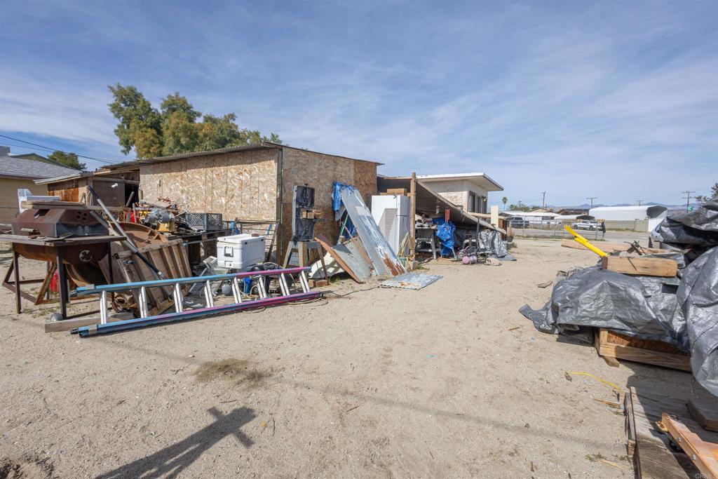 13765 Fremont Street Trona, CA 93562 - Photo 5 of 31 a view of a room with gym equipment