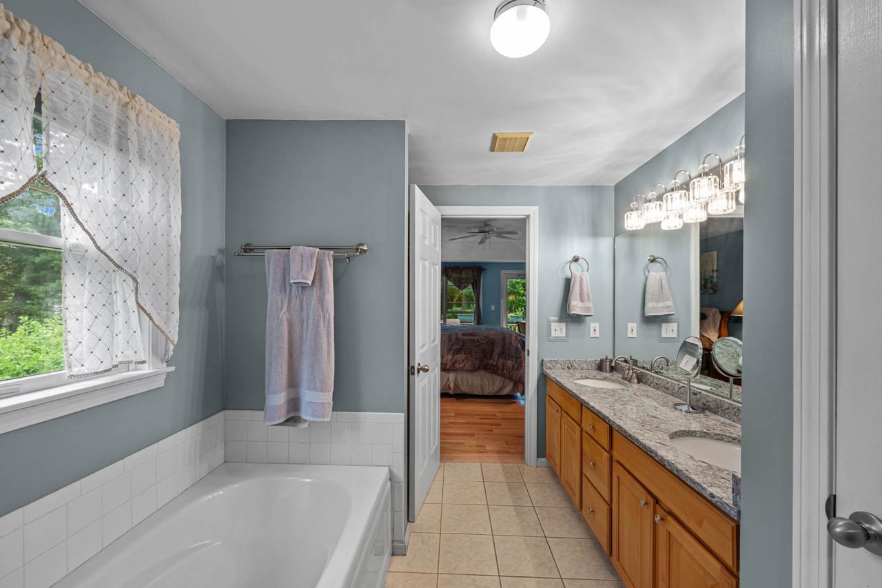 1 Trent Road Hooksett, NH 03106 - Photo 25 of 42