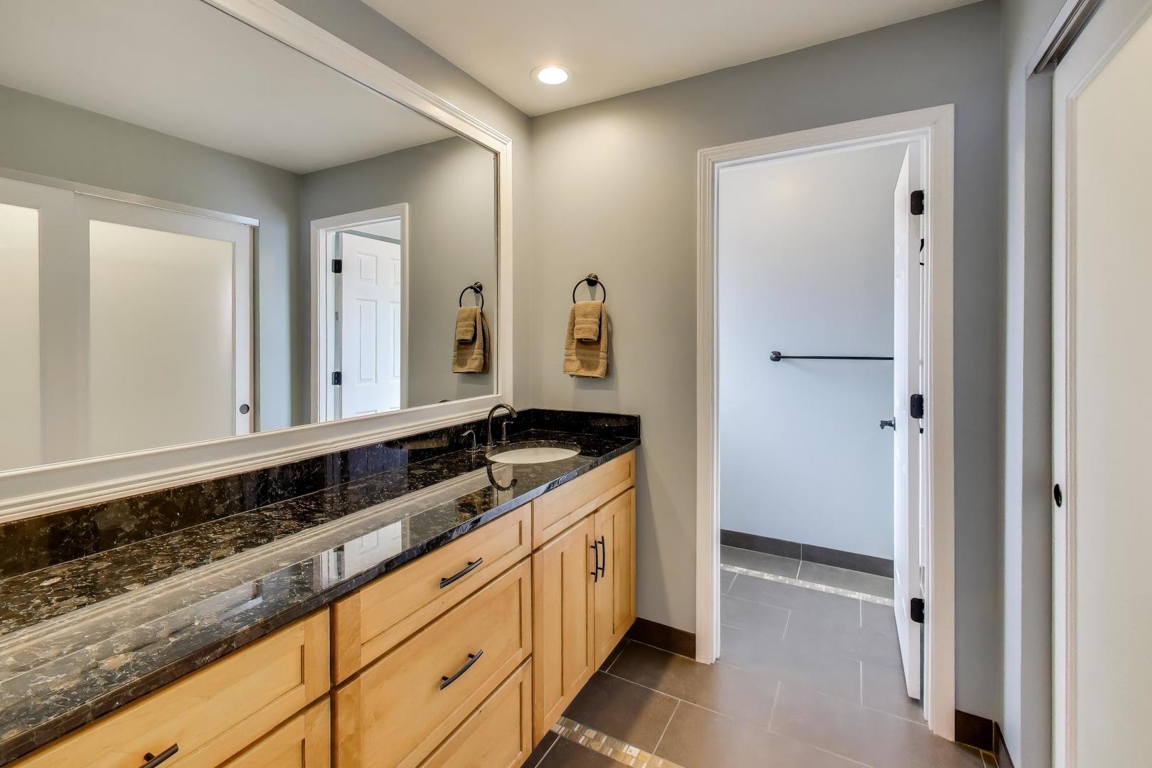 16W671 89th Place Willowbrook, IL 60527 - Photo 11 of 24