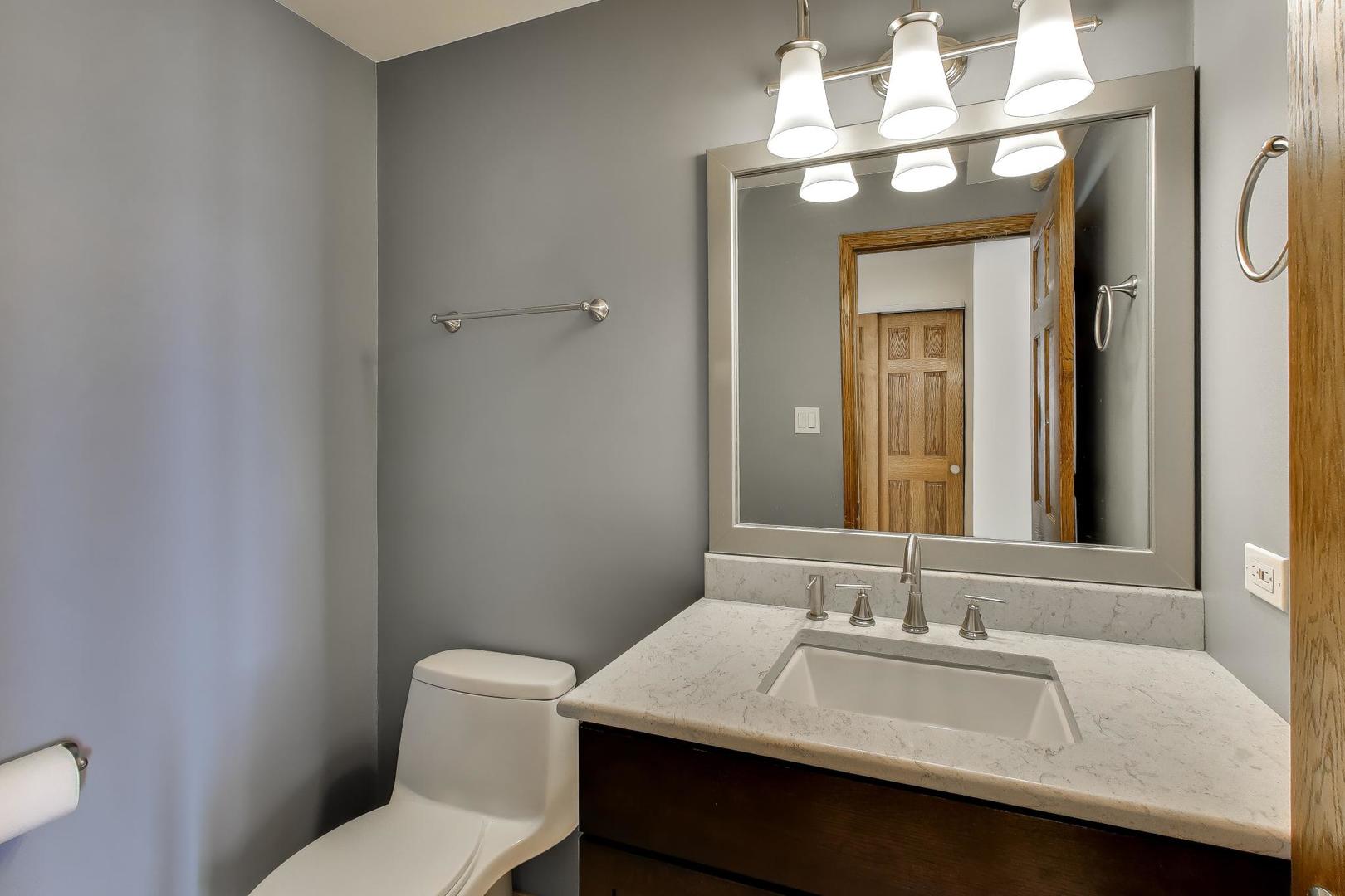 16W671 89th Place Willowbrook, IL 60527 - Photo 17 of 24