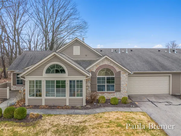 $511,000 | 856 Bridge Crest Drive Southeast, Ada, MI 49301
