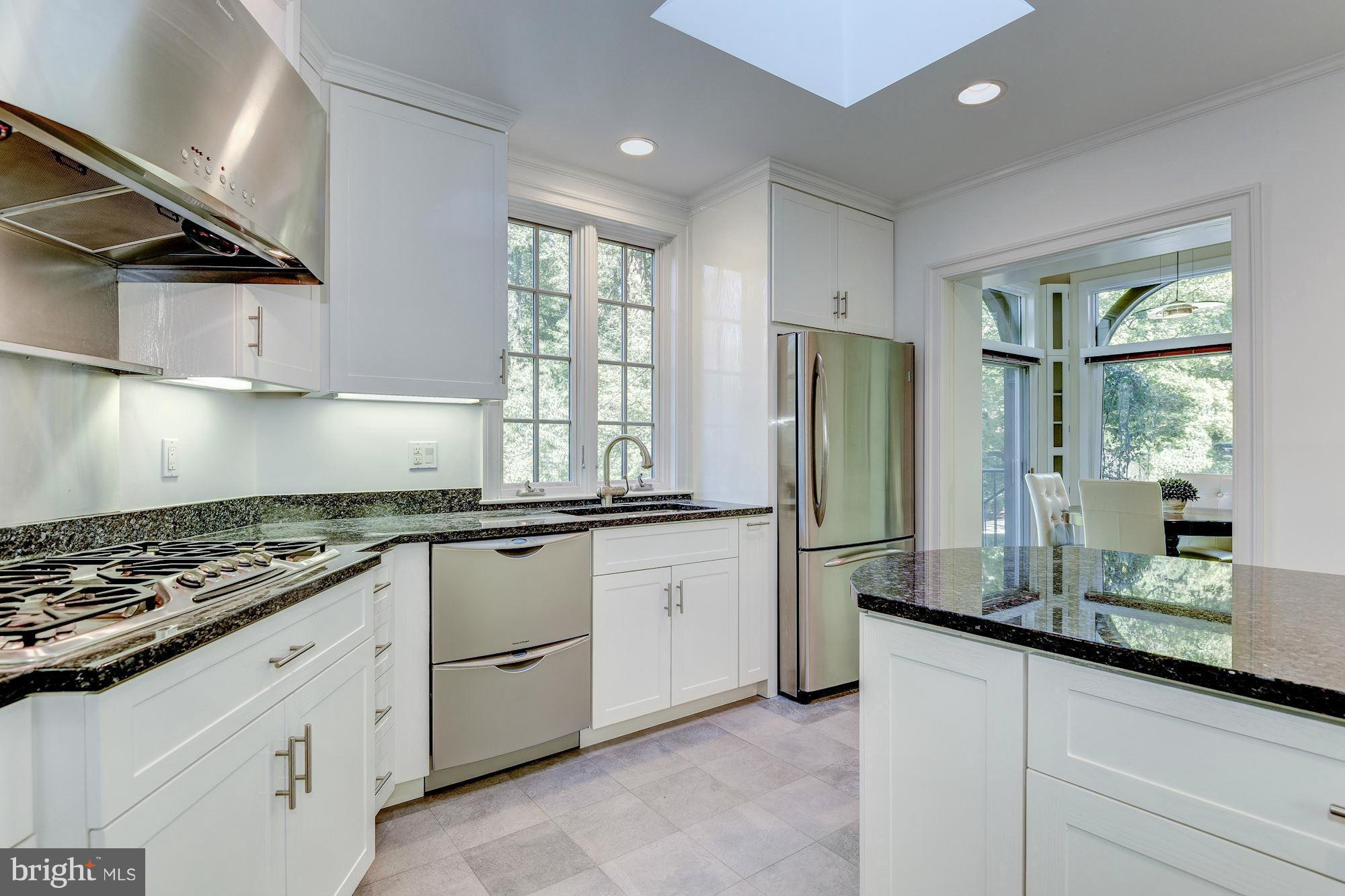 3017 Cortland Place Northwest Washington, DC 20008 - Photo 10 of 30 Kitchen
