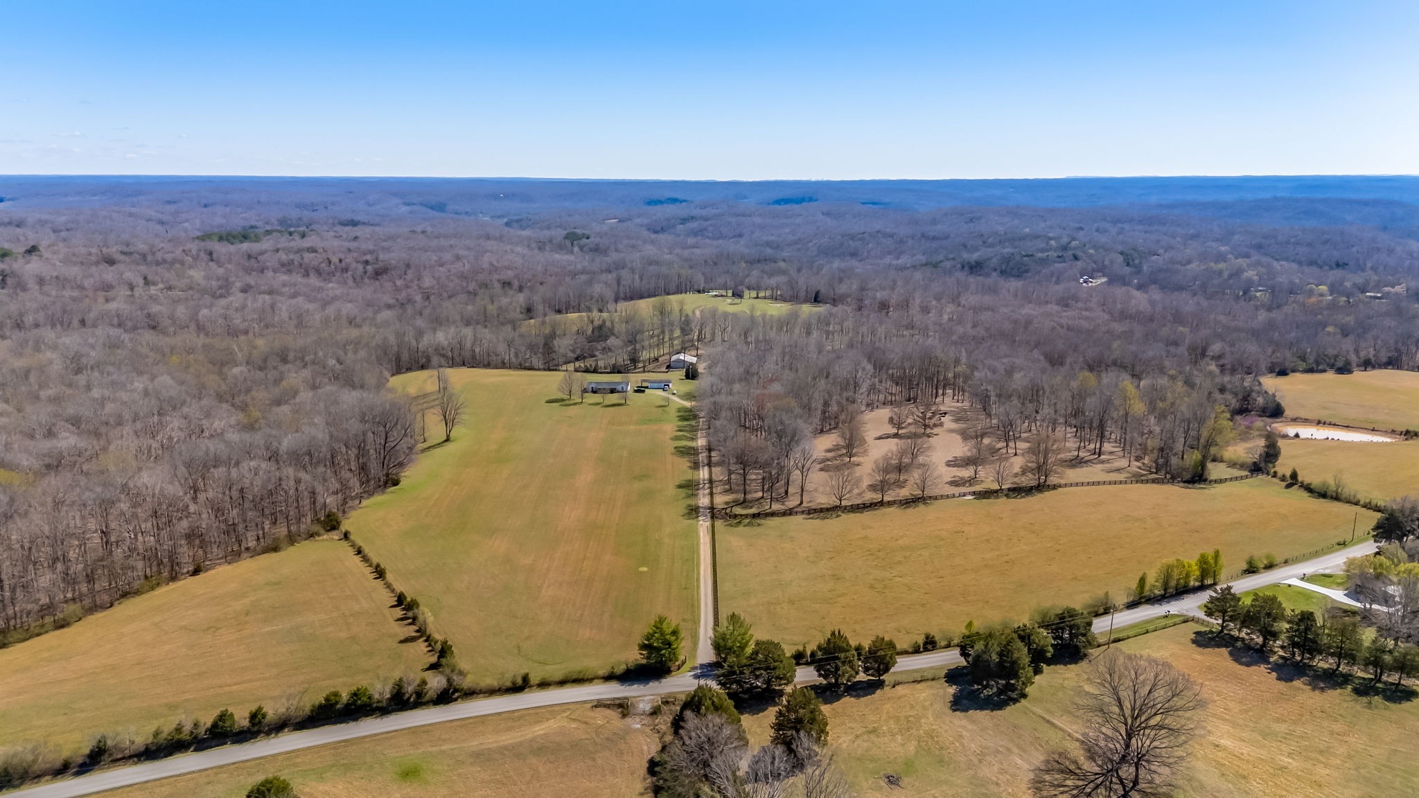 801 Collier Bend Road Charlotte, TN 37036 - Photo 1 of 84