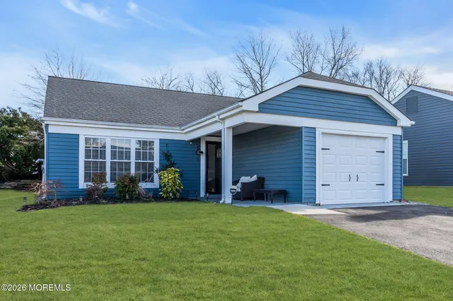 $394,000 | 5 Elmswell Avenue, Manchester Township, NJ 08759