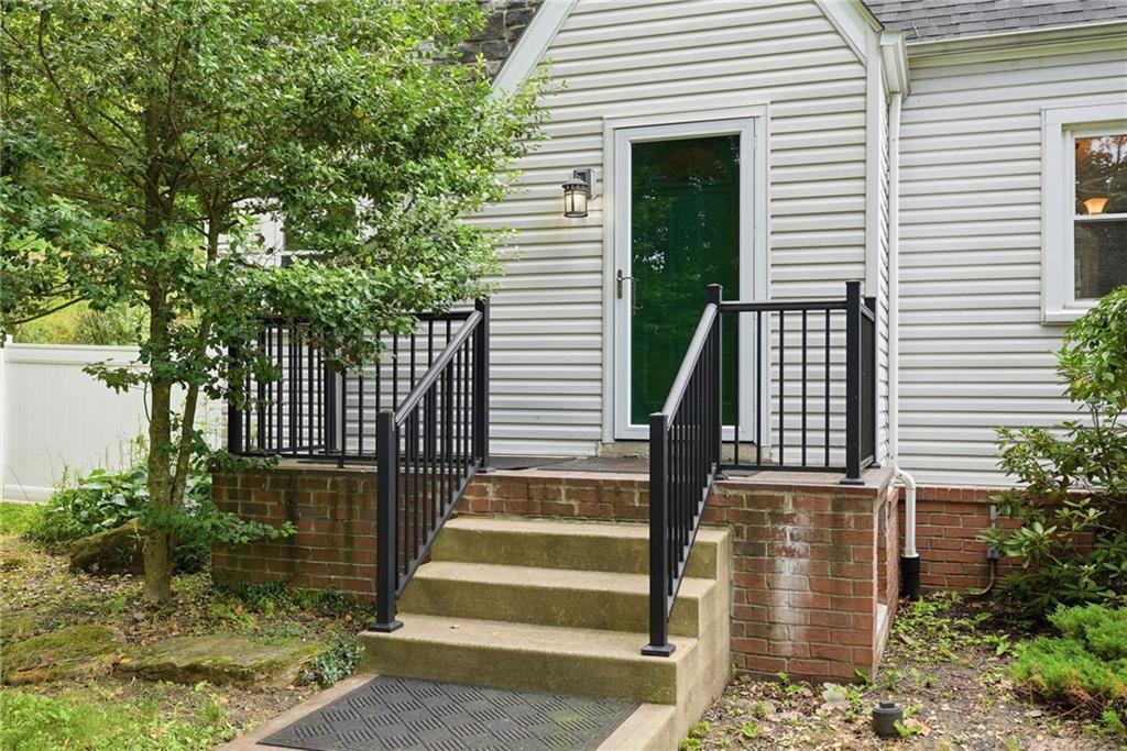 809 Franklin Road Mars, PA 16046 - Photo 5 of 44 Entry steps with brick seps and maintenance-free railing