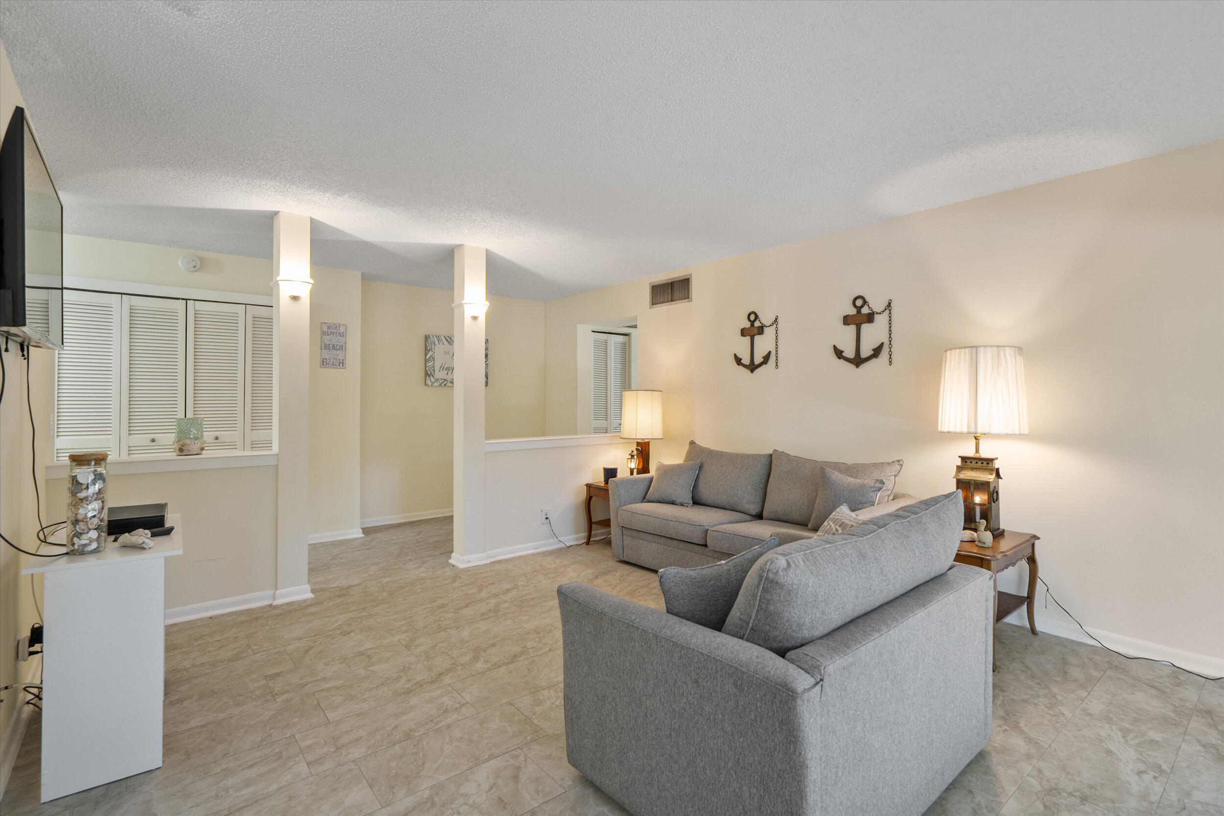 150 Pineview Road, Unit K3 Jupiter, FL 33469 - Photo 5 of 20 Living Room
