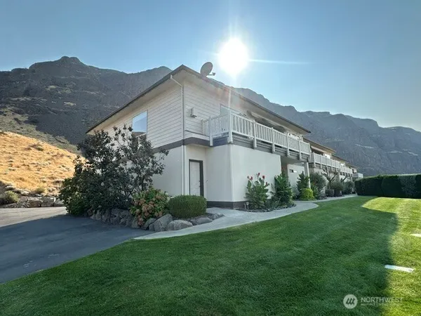 $959,000 | 9021 Crescent Bar Road Northwest, Unit 1, Quincy, WA 98848