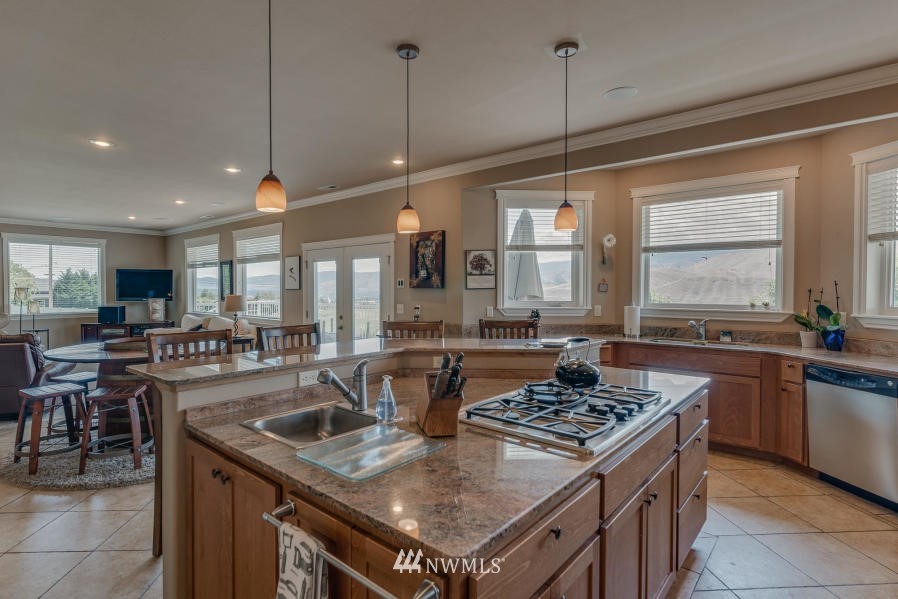 1005 Ridge Crest Drive Wenatchee, WA 98801 - Photo 5 of 25 Gallery Image 5