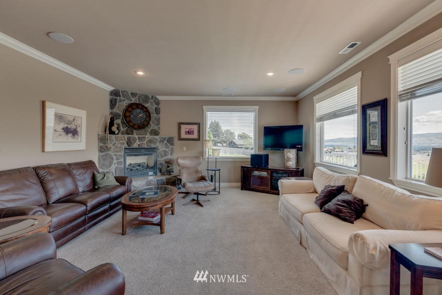 1005 Ridge Crest Drive Wenatchee, WA 98801 - Photo 10 of 25 Gallery Image 10