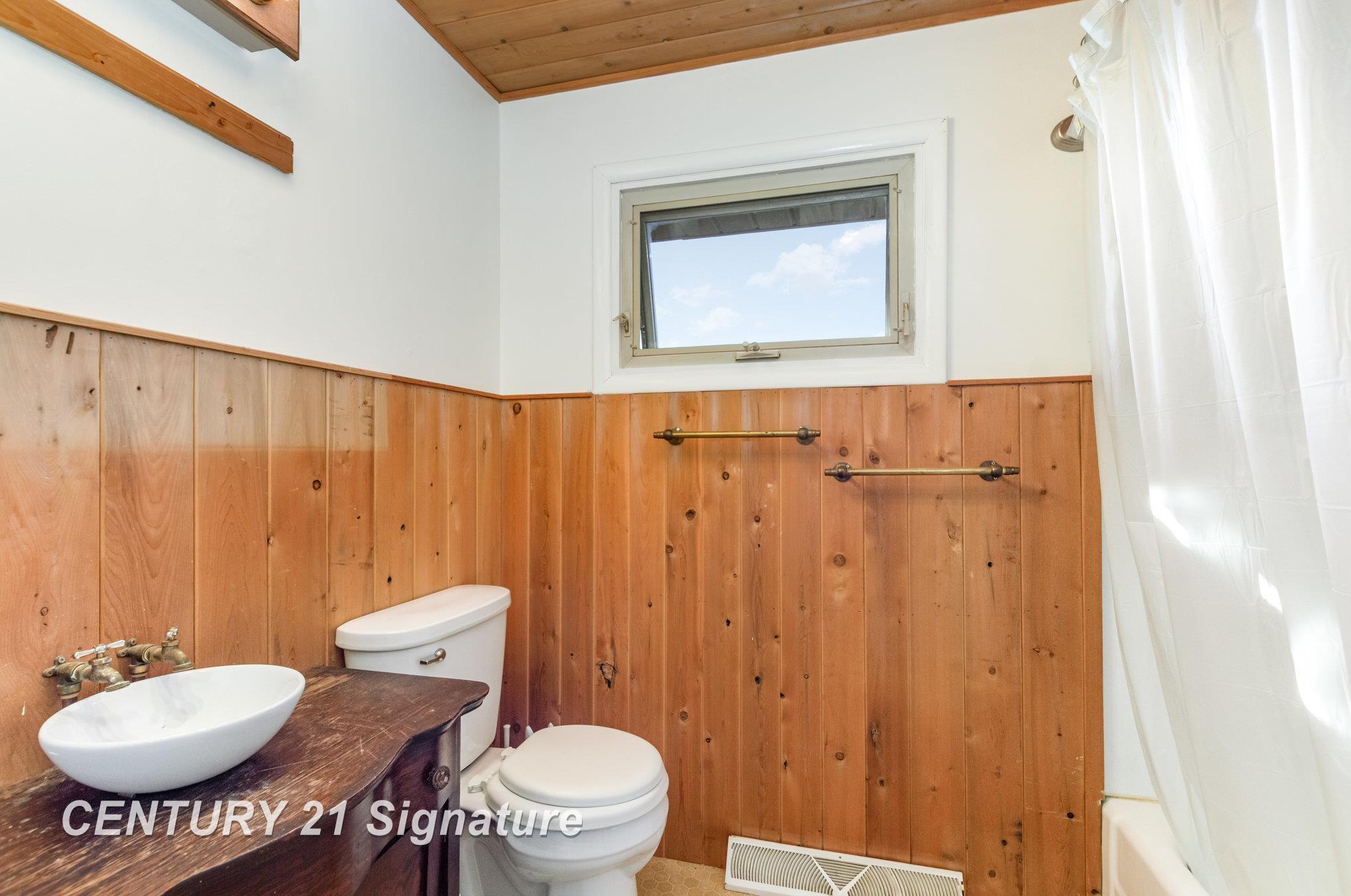 3250 East Hubbard Road Midland, MI 48642 - Photo 16 of 27 50191240-db0bf455-0f30-4bac-ab78-53a027be447e.JPG