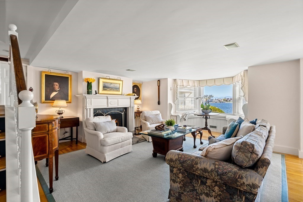 125 Front Street Marblehead, MA 01945 - Photo 4 of 40 Gallery Image 4