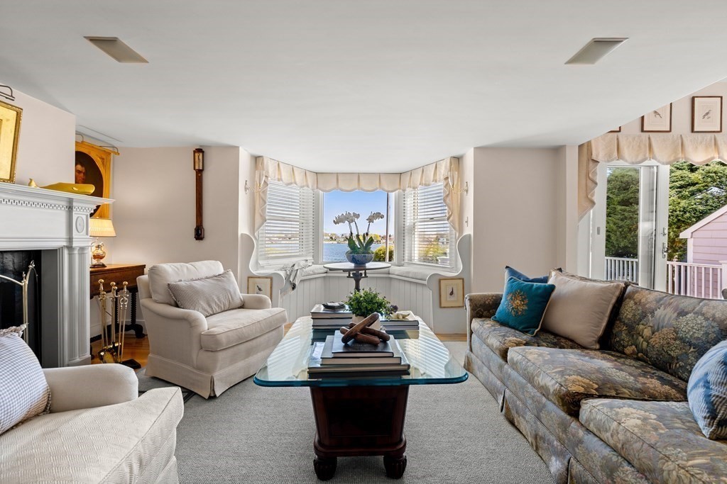 125 Front Street Marblehead, MA 01945 - Photo 7 of 40 Gallery Image 7
