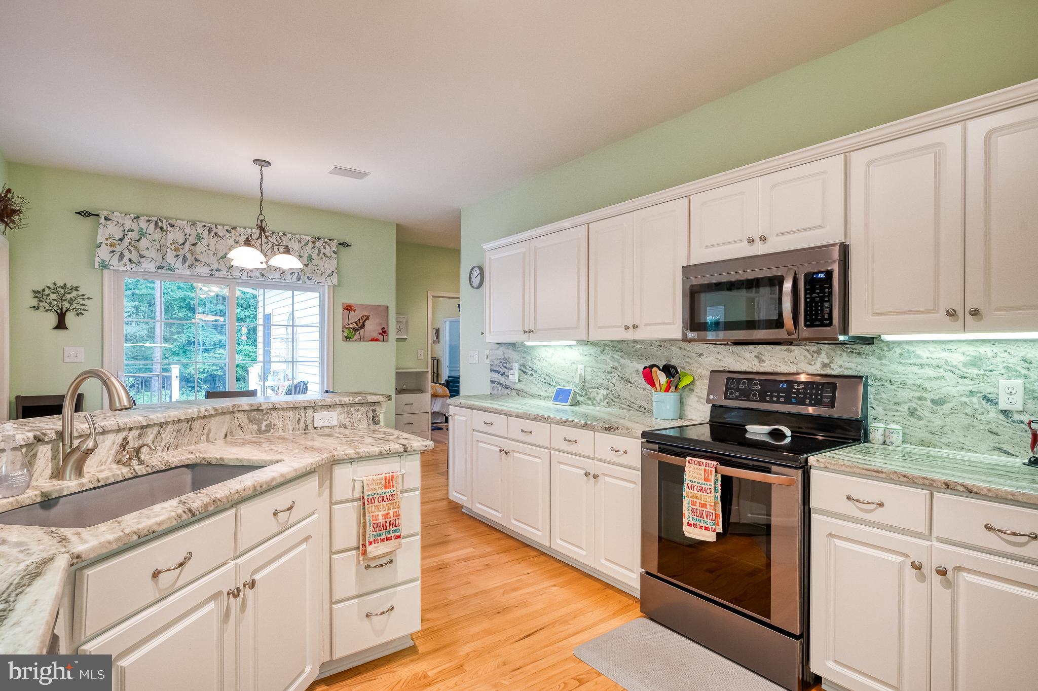 210 Charleston Road Ocean Pines, MD 21811 - Photo 30 of 83 Conventional or Convection Oven
