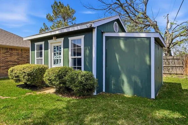$250,000 | 324 Bowie Street, Forney, TX 75126