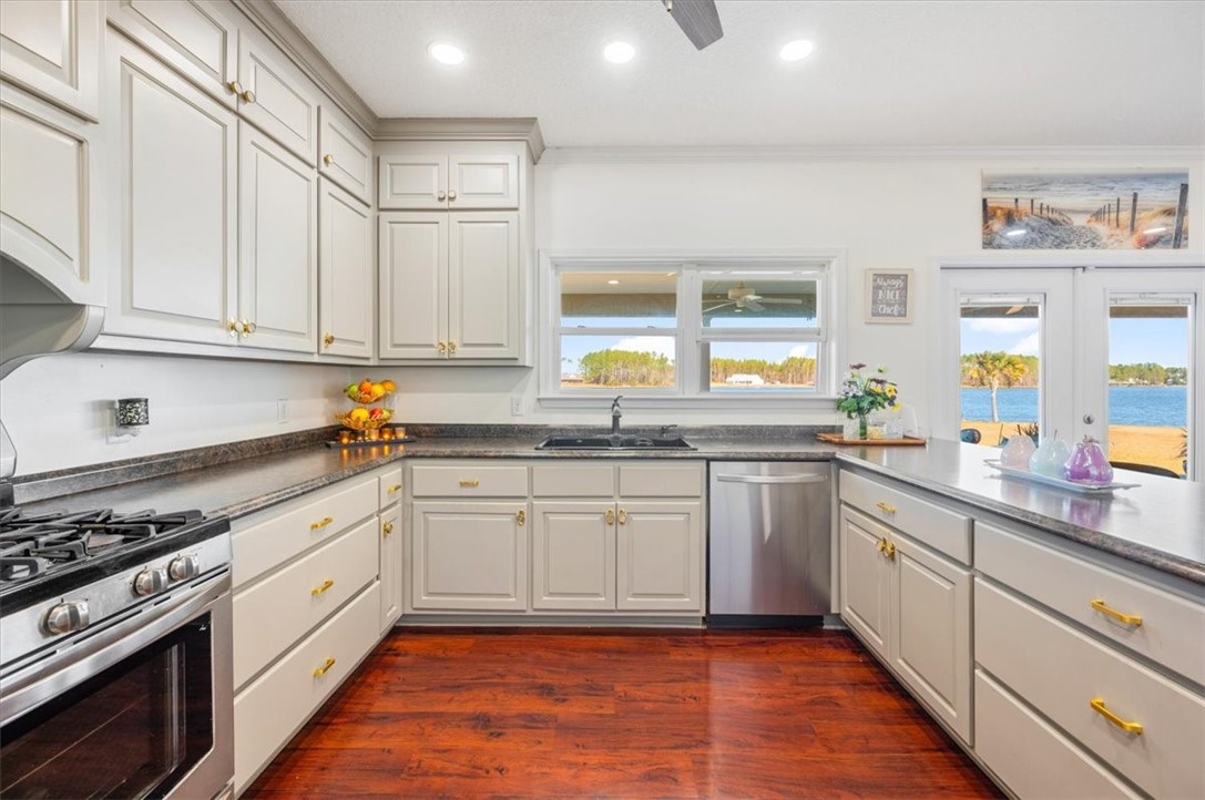 201 Miles Landing Road Bristol, GA 31518 - Photo 18 of 68