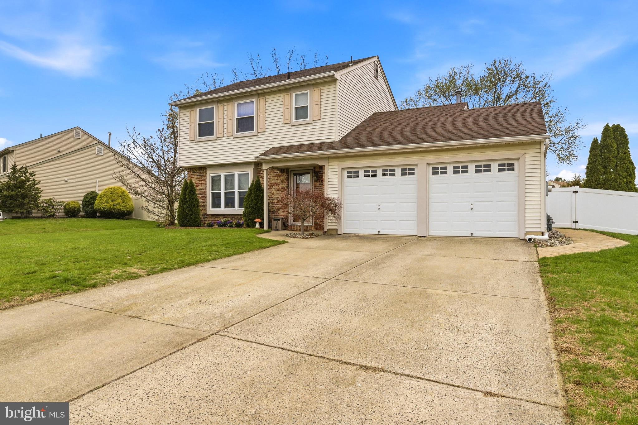 14 Woodhurst Drive Mount Holly, NJ 08060 - Photo 2 of 24 a front view of house with yard