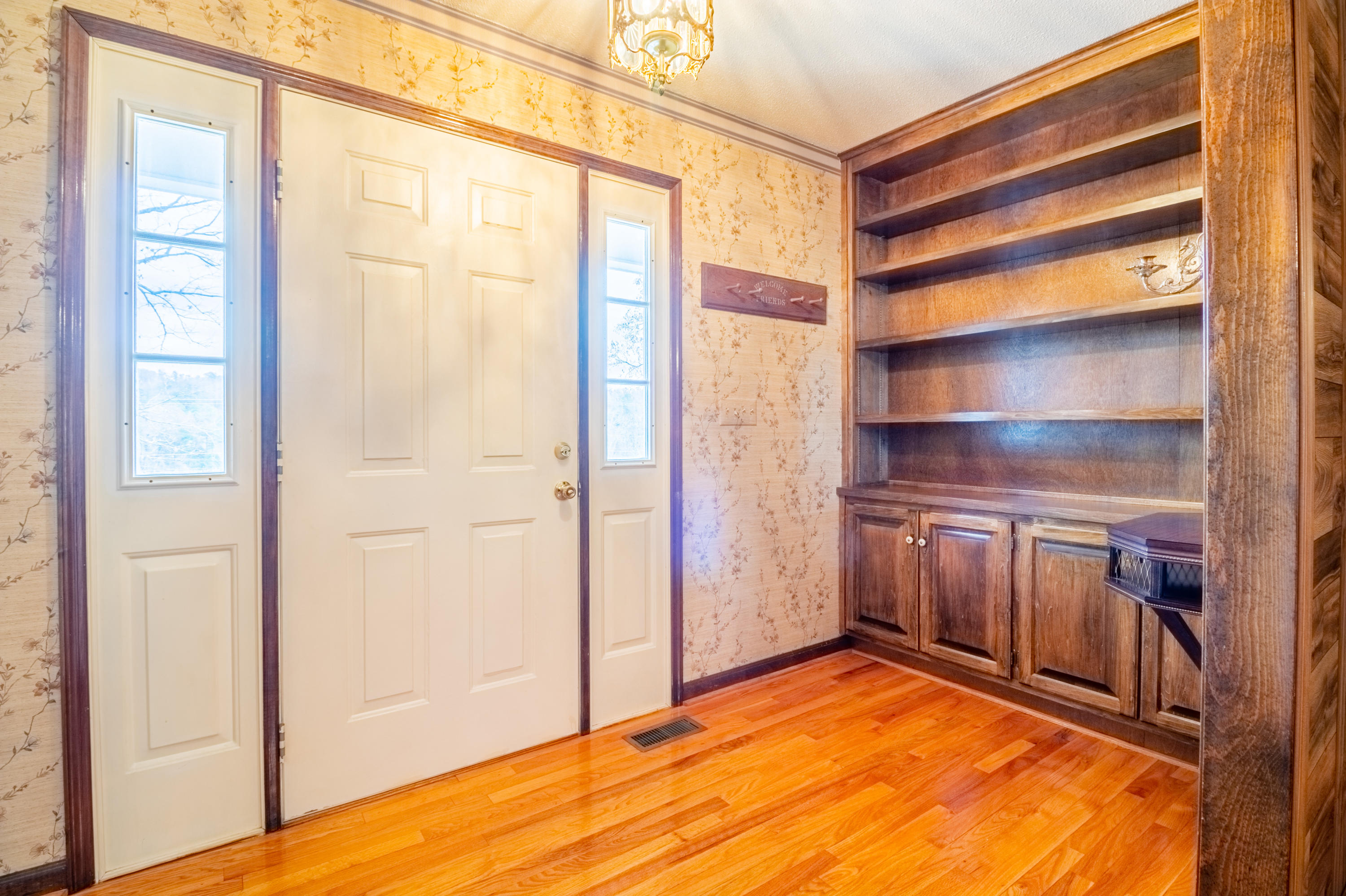 6085 Browntown Road Chattanooga, TN 37415 - Photo 11 of 44 6085-Browntown-High-Res-Photos-8