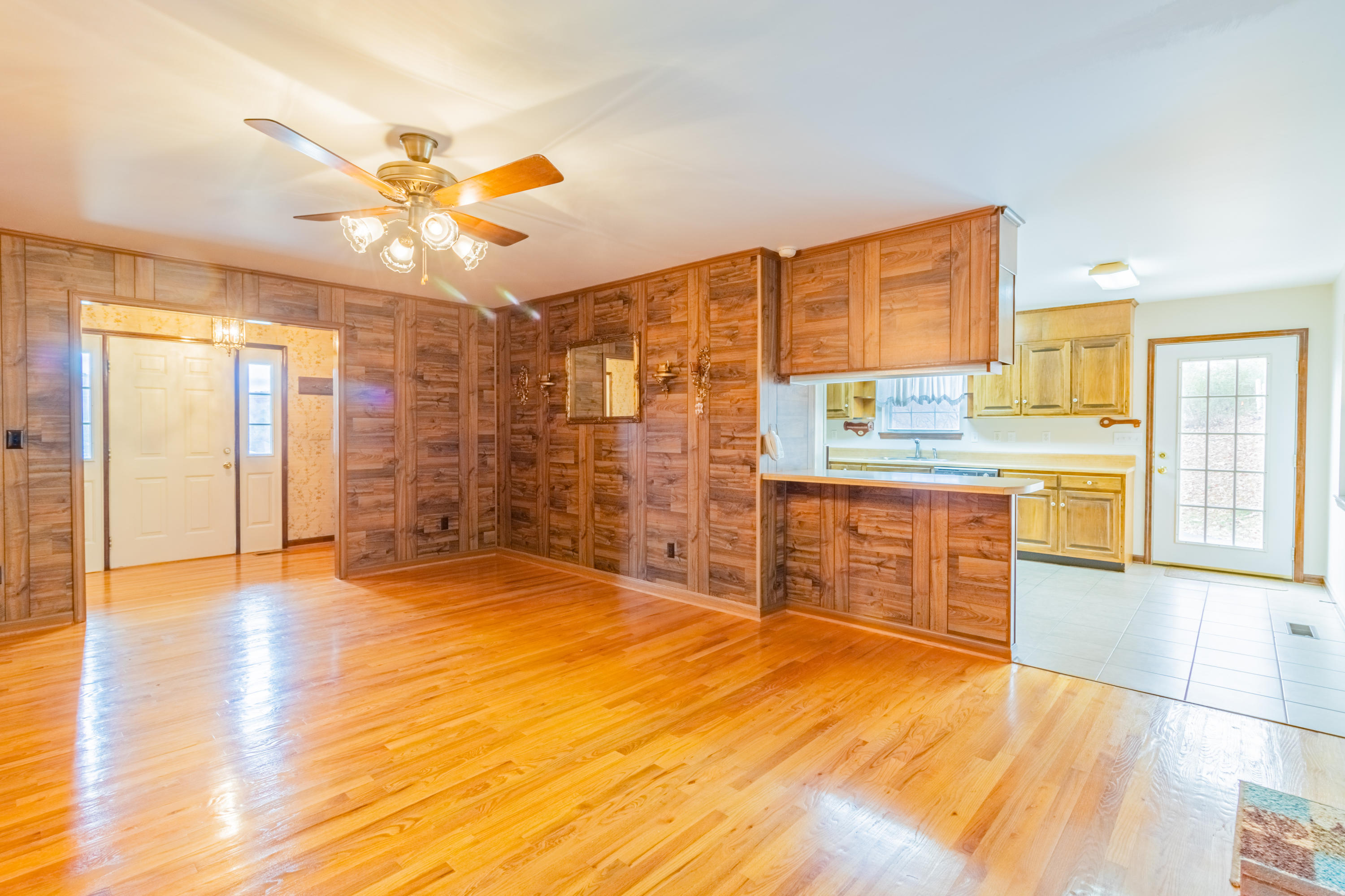 6085 Browntown Road Chattanooga, TN 37415 - Photo 15 of 44 6085-Browntown-High-Res-Photos-26