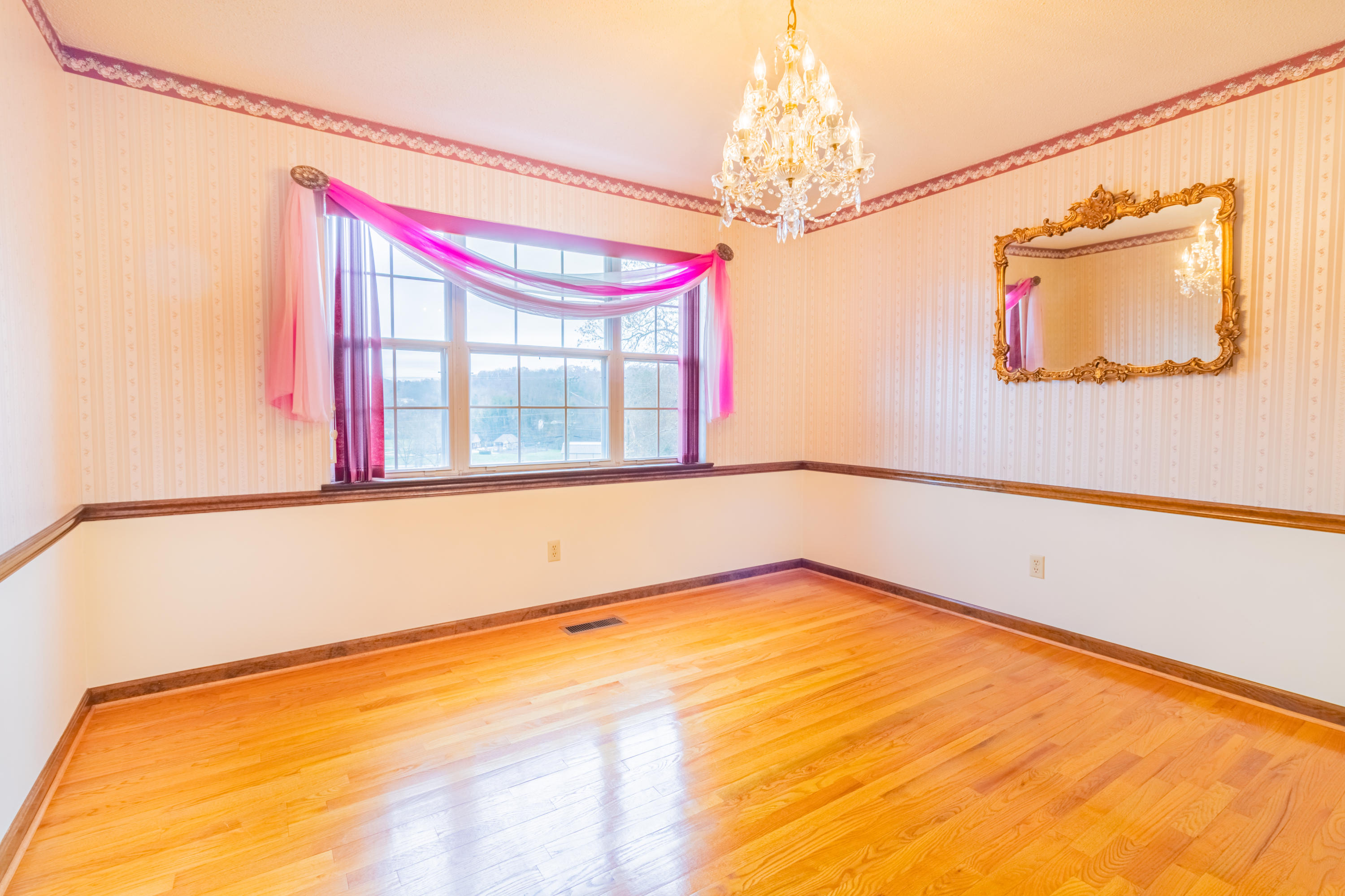 6085 Browntown Road Chattanooga, TN 37415 - Photo 19 of 44 6085-Browntown-High-Res-Photos-31