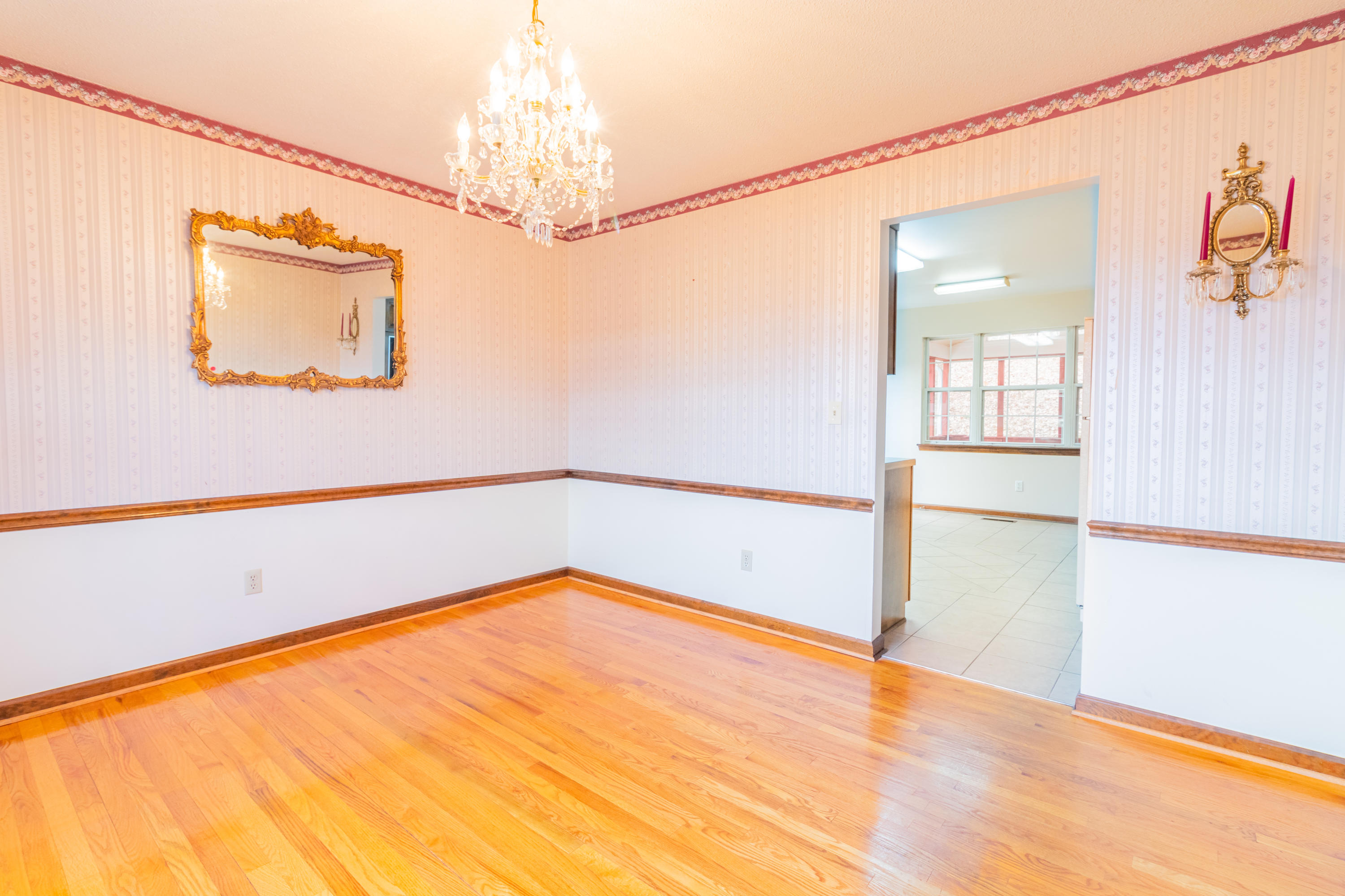 6085 Browntown Road Chattanooga, TN 37415 - Photo 20 of 44 6085-Browntown-High-Res-Photos-32