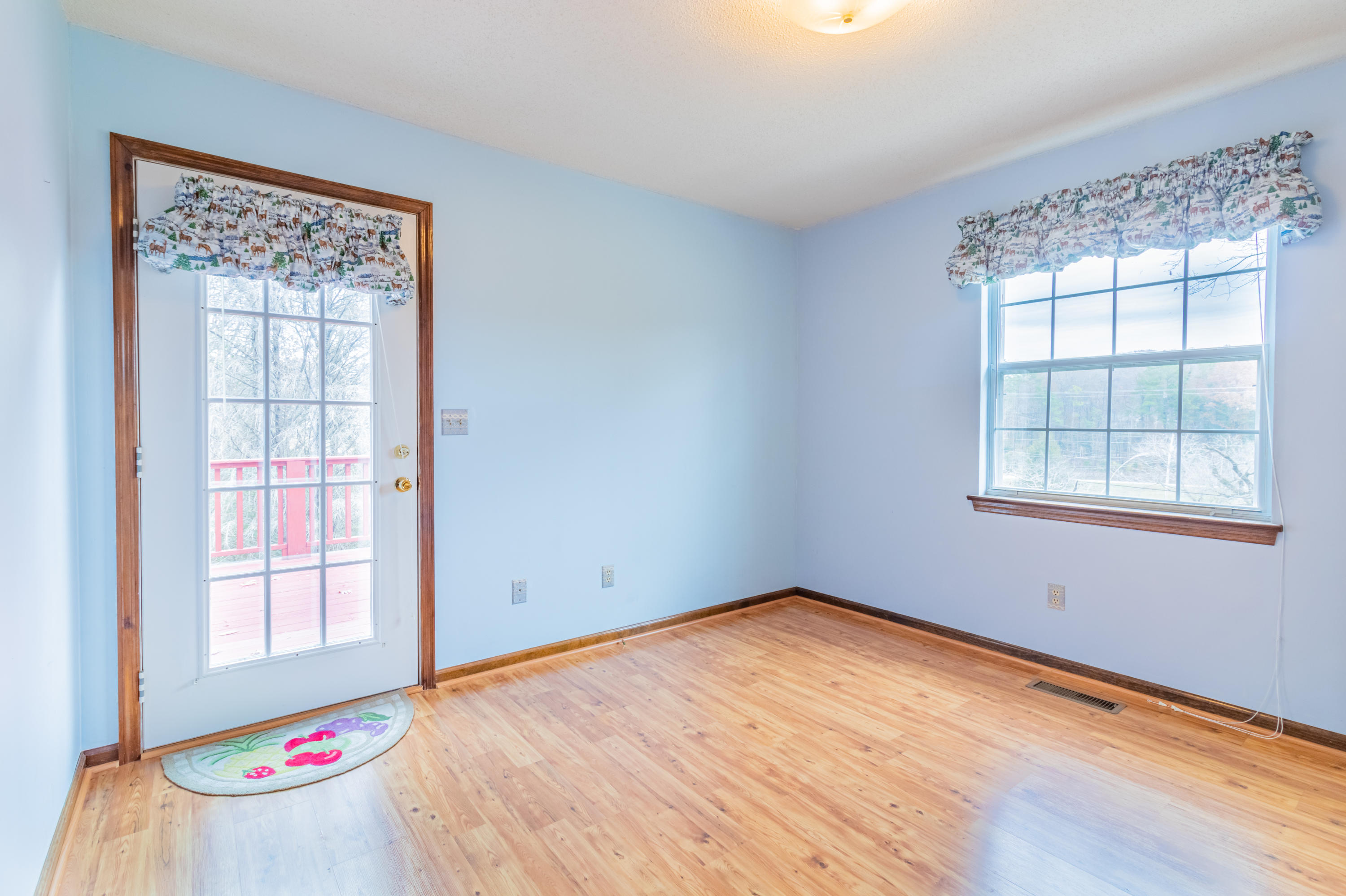 6085 Browntown Road Chattanooga, TN 37415 - Photo 31 of 44 6085-Browntown-High-Res-Photos-15